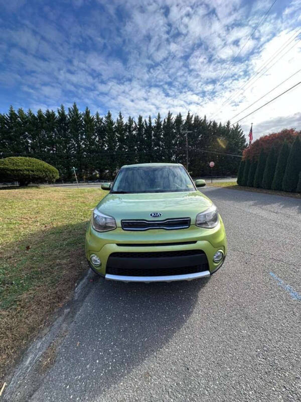 2017 Kia Soul +