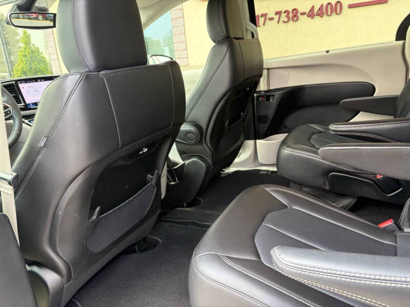 2023 Chrysler Pacifica Touring L