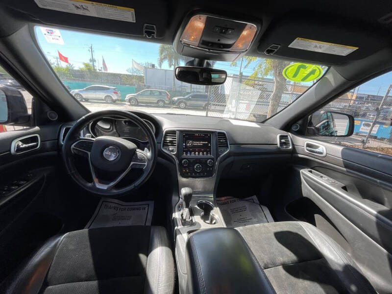 2017 Jeep Grand Cherokee Laredo