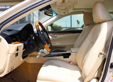 2013 Lexus ES 300h