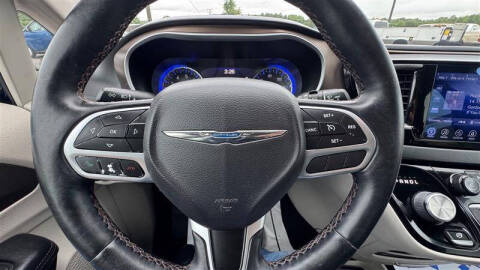 2017 Chrysler Pacifica Touring-L Plus