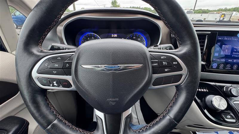 2017 Chrysler Pacifica Touring-L Plus