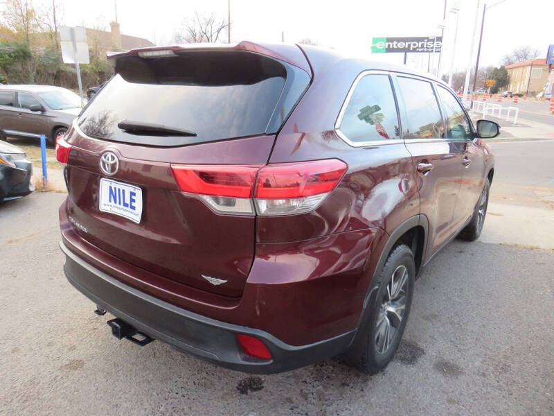 2019 Toyota Highlander LE