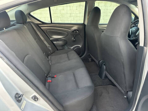 2016 Nissan Versa 1.6 SV