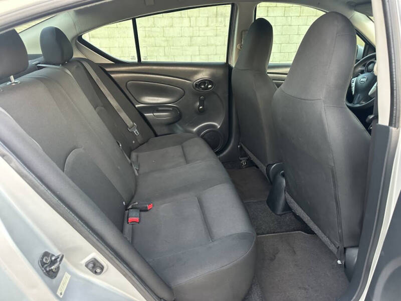 2016 Nissan Versa 1.6 SV