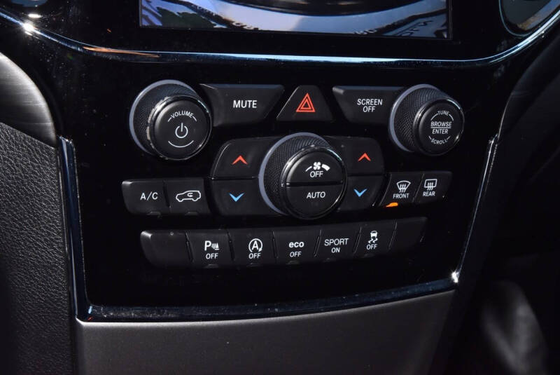 2020 Jeep Grand Cherokee Laredo E