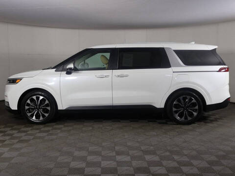 2023 Kia Carnival EX
