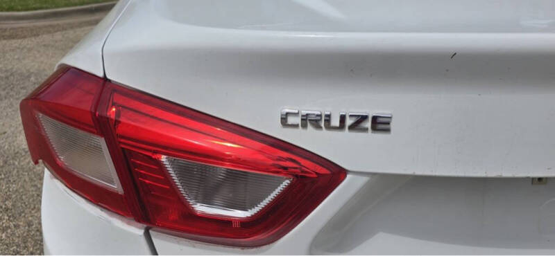 2017 Chevrolet Cruze LS Auto
