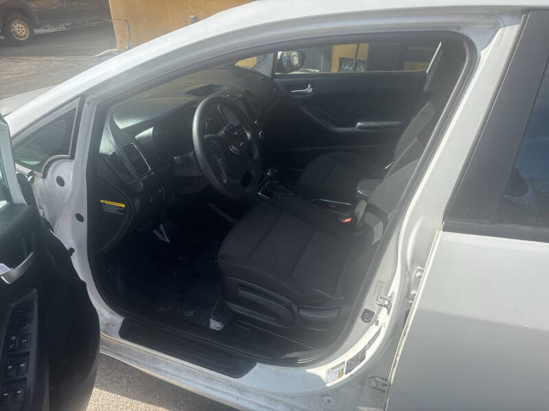 2017 Kia Forte5 LX