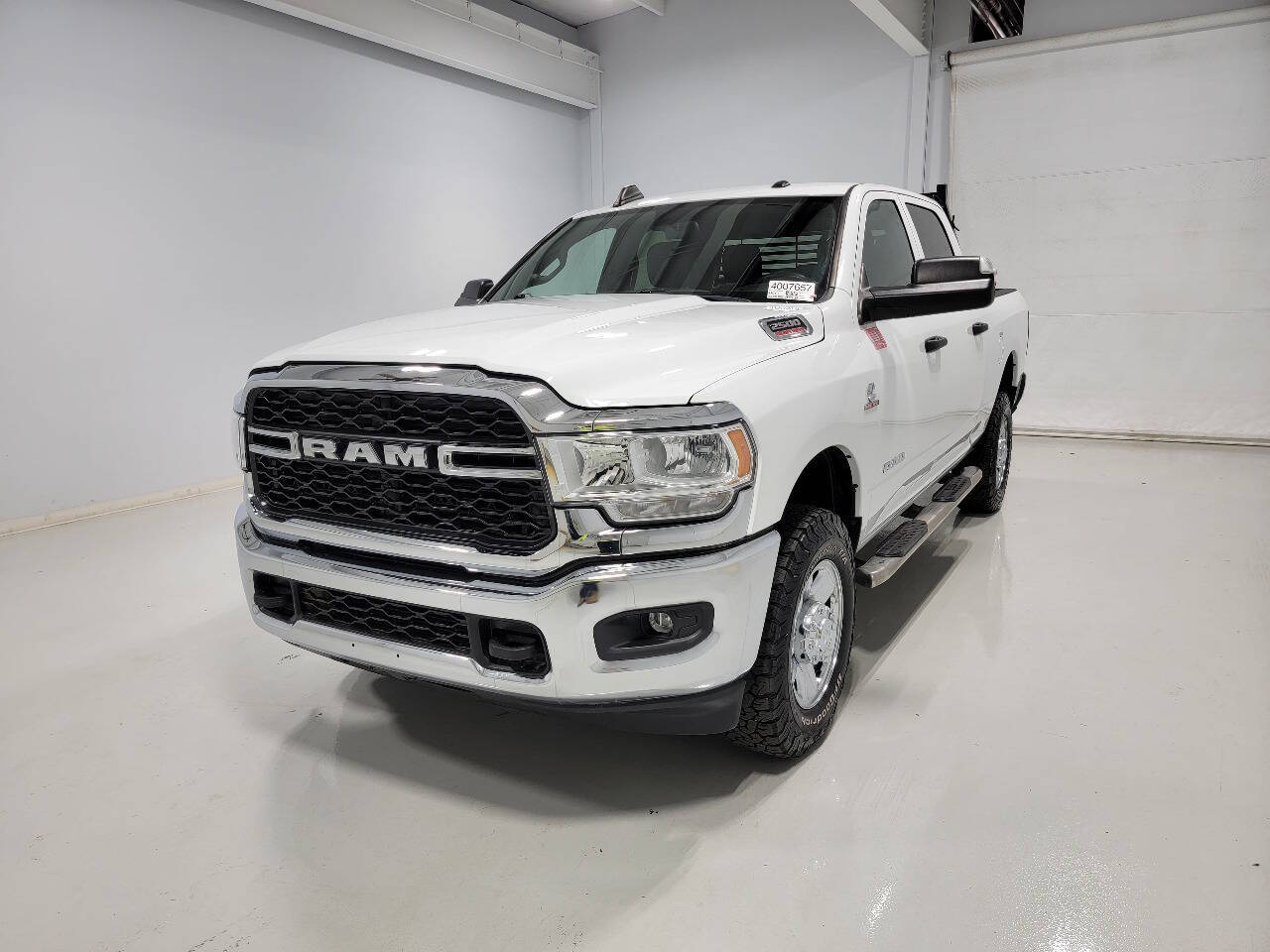 2022 RAM 2500 Tradesman 4x4 4dr Crew Cab 6.3 ft. SB Pickup 