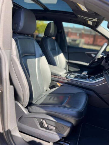 2021 Audi Q8 quattro Premium 55 TFSI