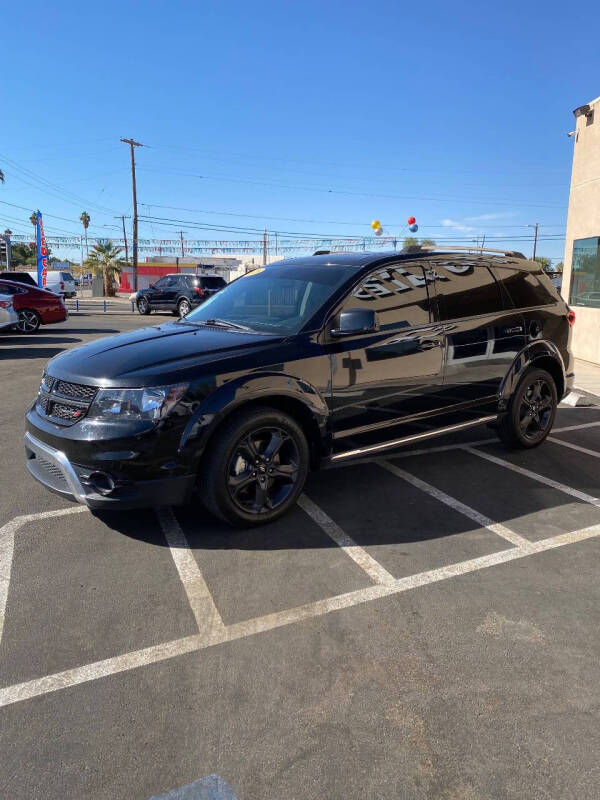 2020 Dodge Journey Crossroad photo 2