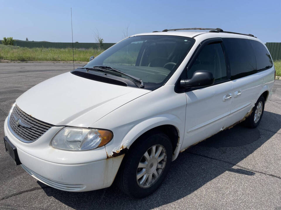 2003 Chrysler Town and Country for sale at Twin Cities Auctions in Elk River, MN