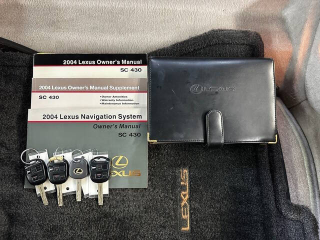 2004 Lexus SC 430