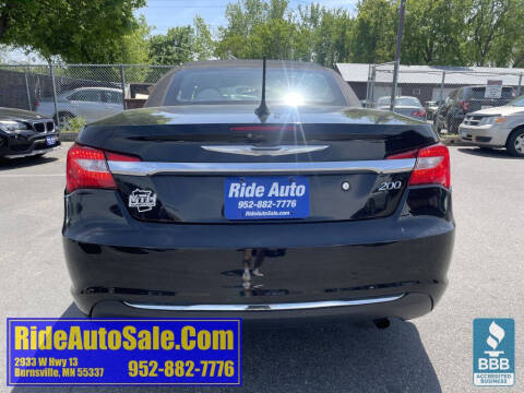 2013 Chrysler 200 Touring