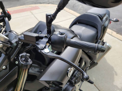 2020 Yamaha VMAX Matte Raven Black