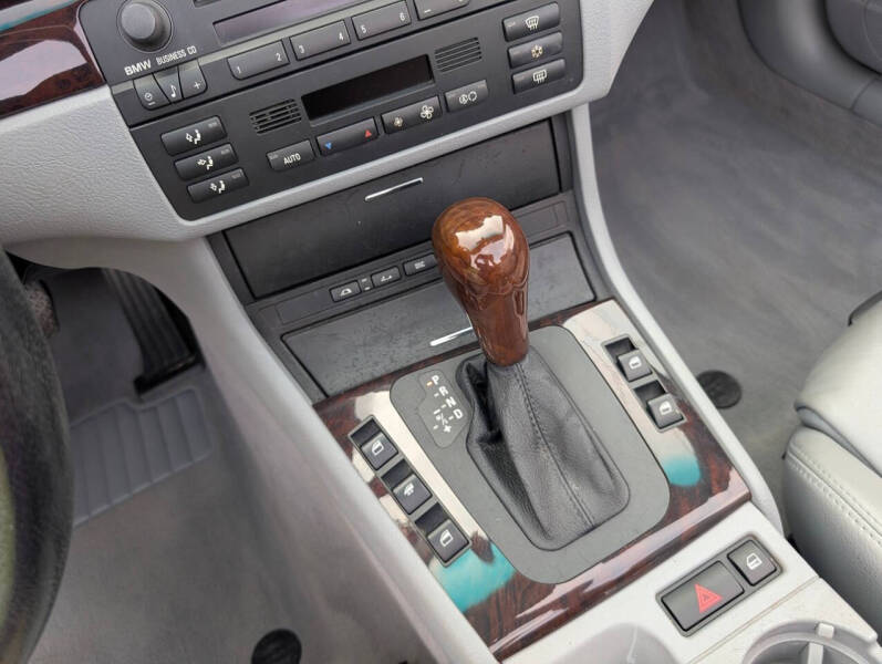 2002 BMW 3 Series 325Ci