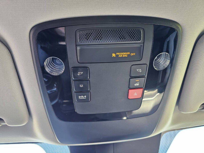 2024 Kia Carnival SX