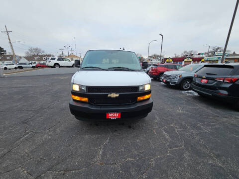 2023 Chevrolet Express LS 3500