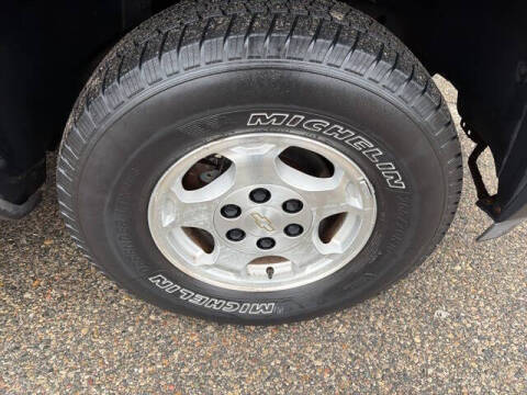 2005 Chevrolet Avalanche 1500 LS