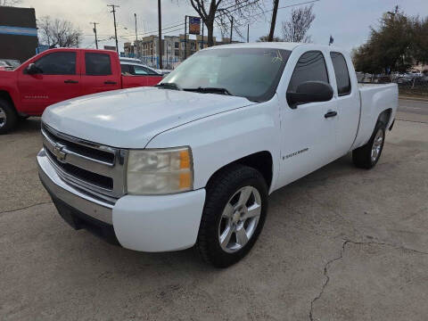 2007 Chevrolet Silverado 1500 for sale at DANNY AUTO SALES in Dallas TX