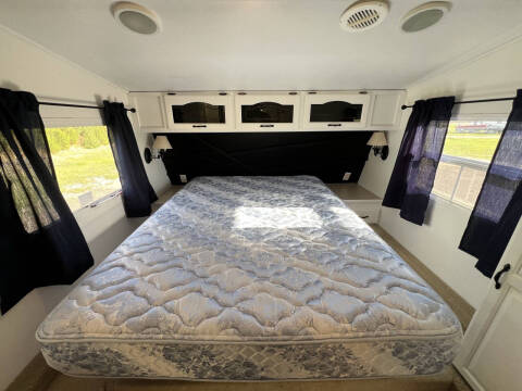 2005 Cougar  High Country 285