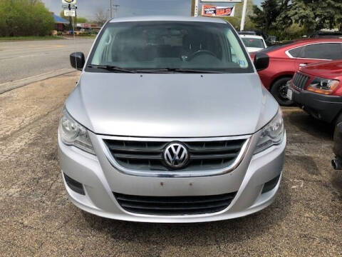 2011 Volkswagen Routan for sale at NORTH CHICAGO MOTORS INC in North Chicago IL