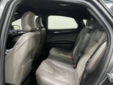 2017 Ford Fusion V6 Sport