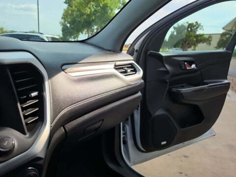 2020 GMC Acadia SLT