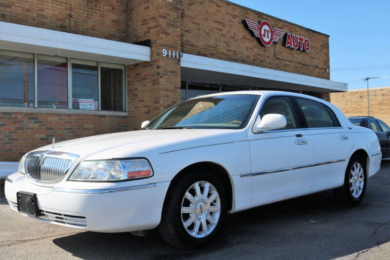 2007 Lincoln Town Car for sale at JT AUTO in Parma OH