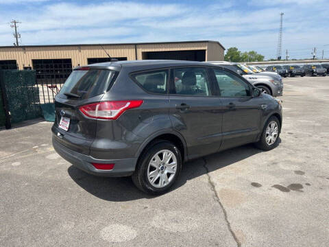 2016 Ford Escape S