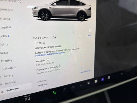 2023 Tesla Model X Standard Range