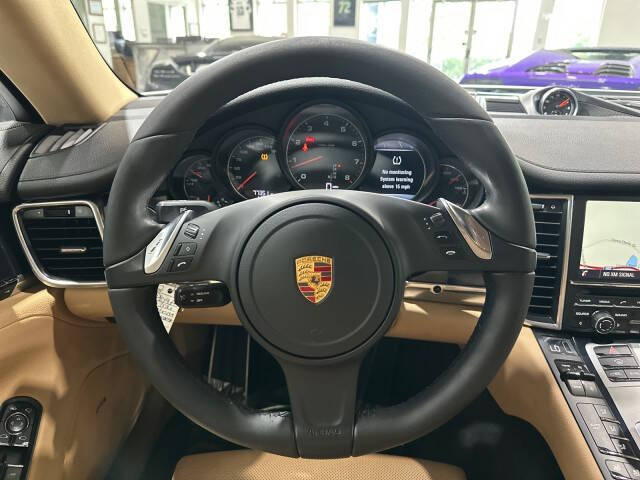 2016 Porsche Panamera