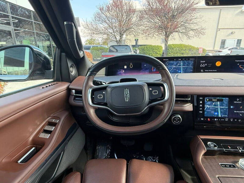 2025 Lincoln Navigator Reserve