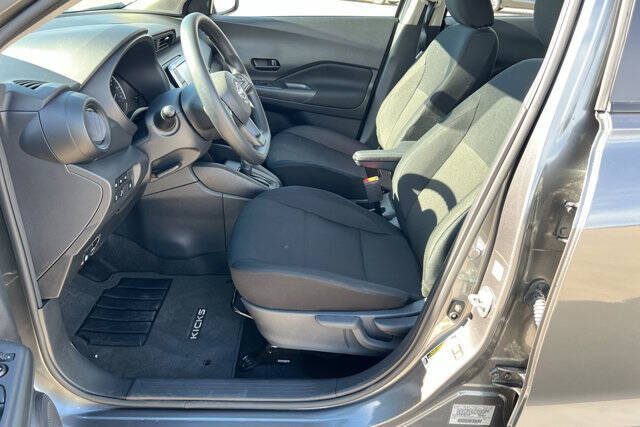 2025 Nissan Kicks Play S