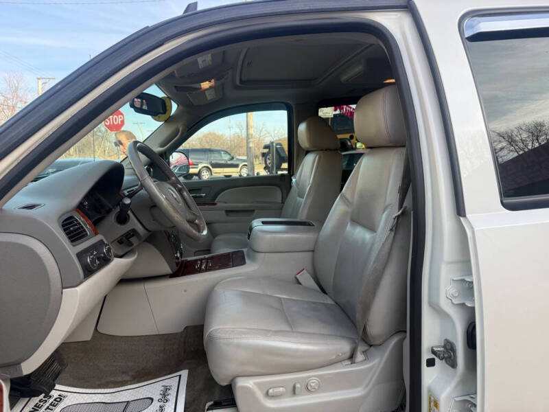 2011 Chevrolet Avalanche LTZ