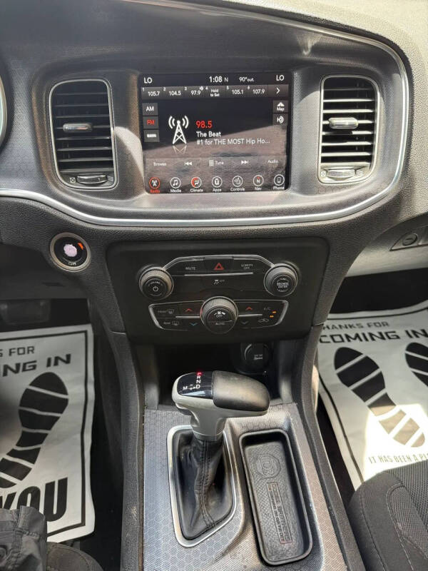 2017 Dodge Charger SXT