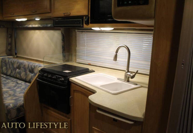 2014 Ford E-Series E-450 SD