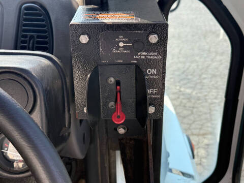 2014 Freightliner 108 SD