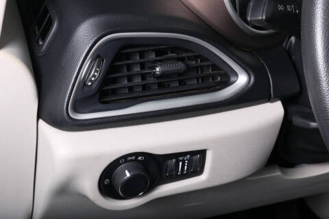 2017 Chrysler Pacifica LX