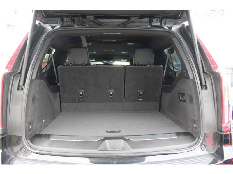 2023 Cadillac Escalade ESV Luxury