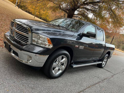 2017 RAM 1500 SLT