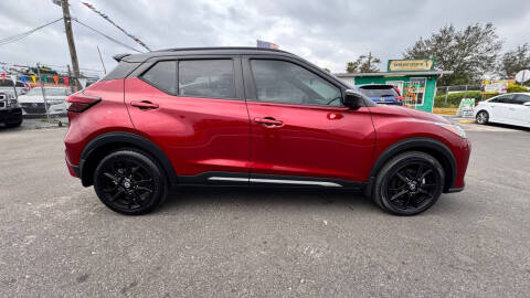 2021 Nissan Kicks SR