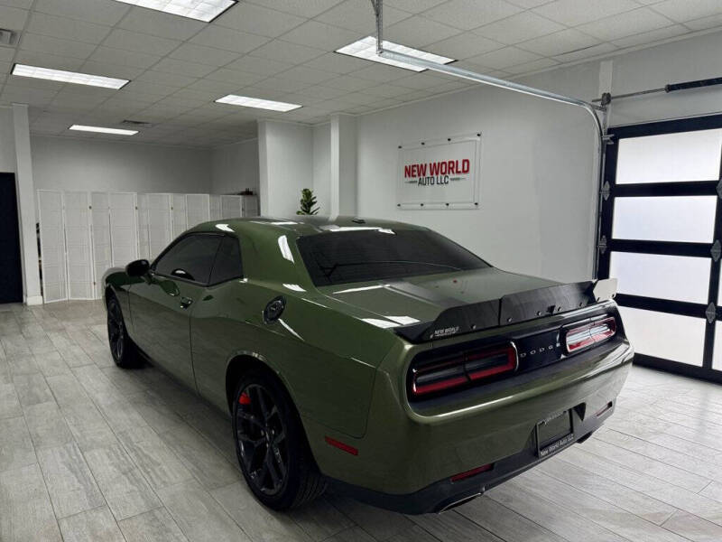 2019 Dodge Challenger SXT