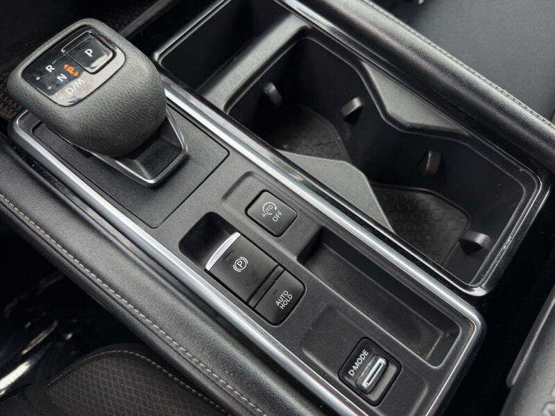 2023 Nissan Pathfinder SV