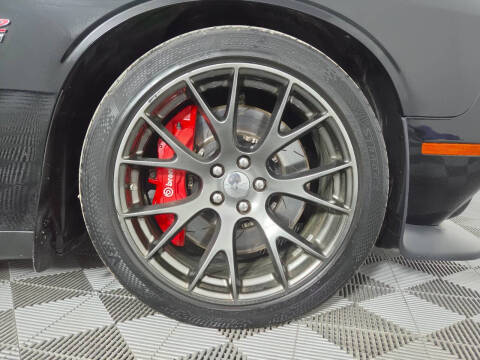 2016 Dodge Challenger SRT 392
