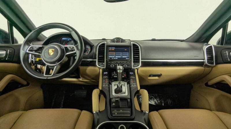 2016 Porsche Cayenne