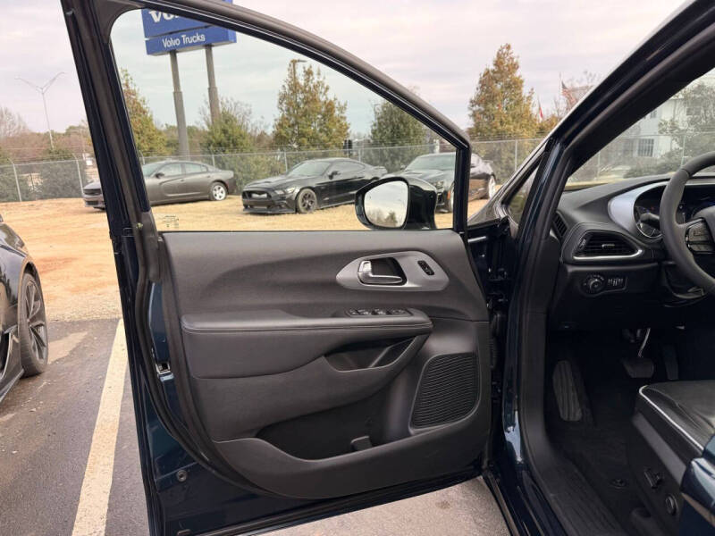 2025 Chrysler Pacifica Limited