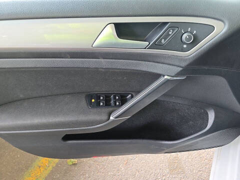 2016 Volkswagen e-Golf SE