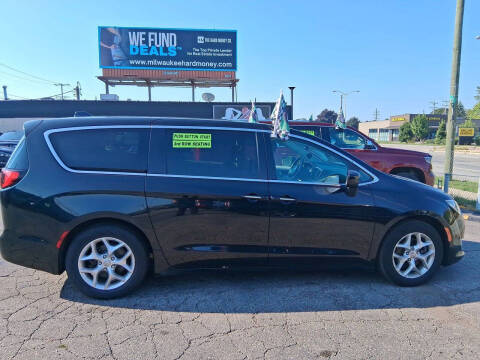 2017 Chrysler Pacifica Touring Plus
